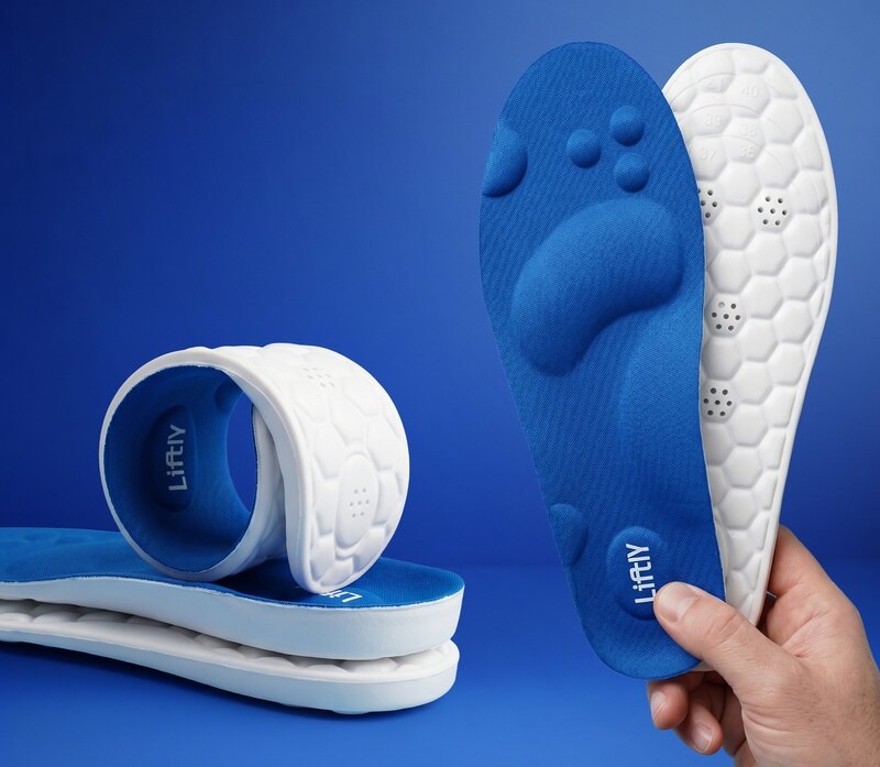 Liftly insole showing its 4D cushioning foam layers and honeycomb base